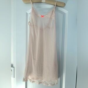 Victoria’s Secret light pink sleep dress size XS
